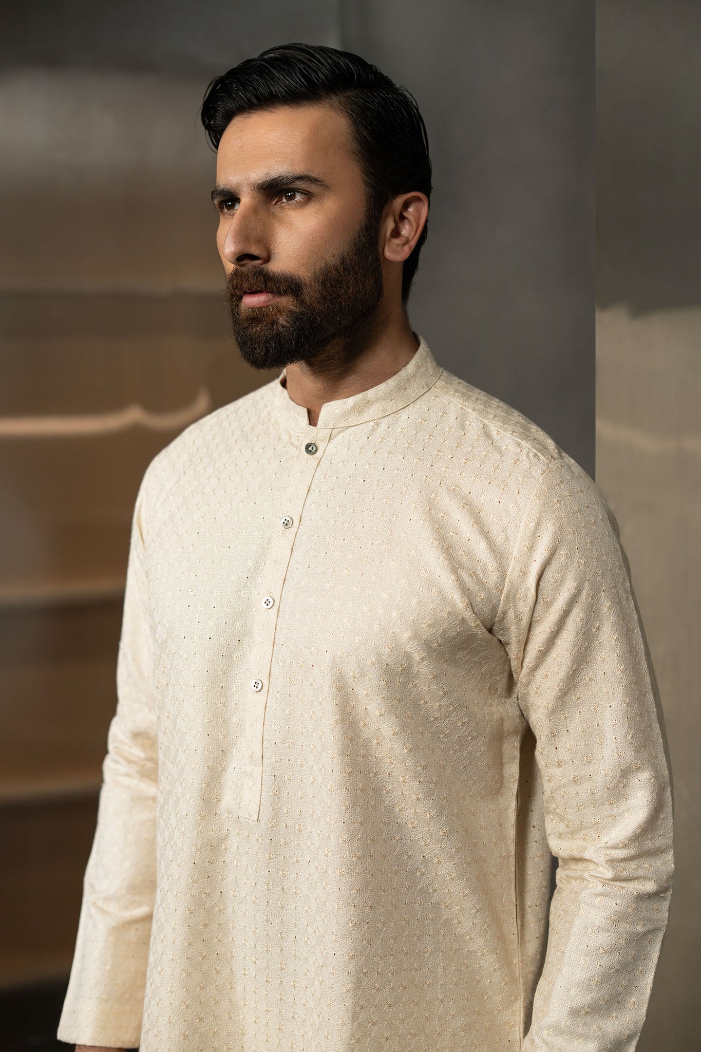 EMBROIDERED-KURTA-O-WHITE