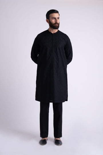 EMBROIDERED-KURTA-BLACK
