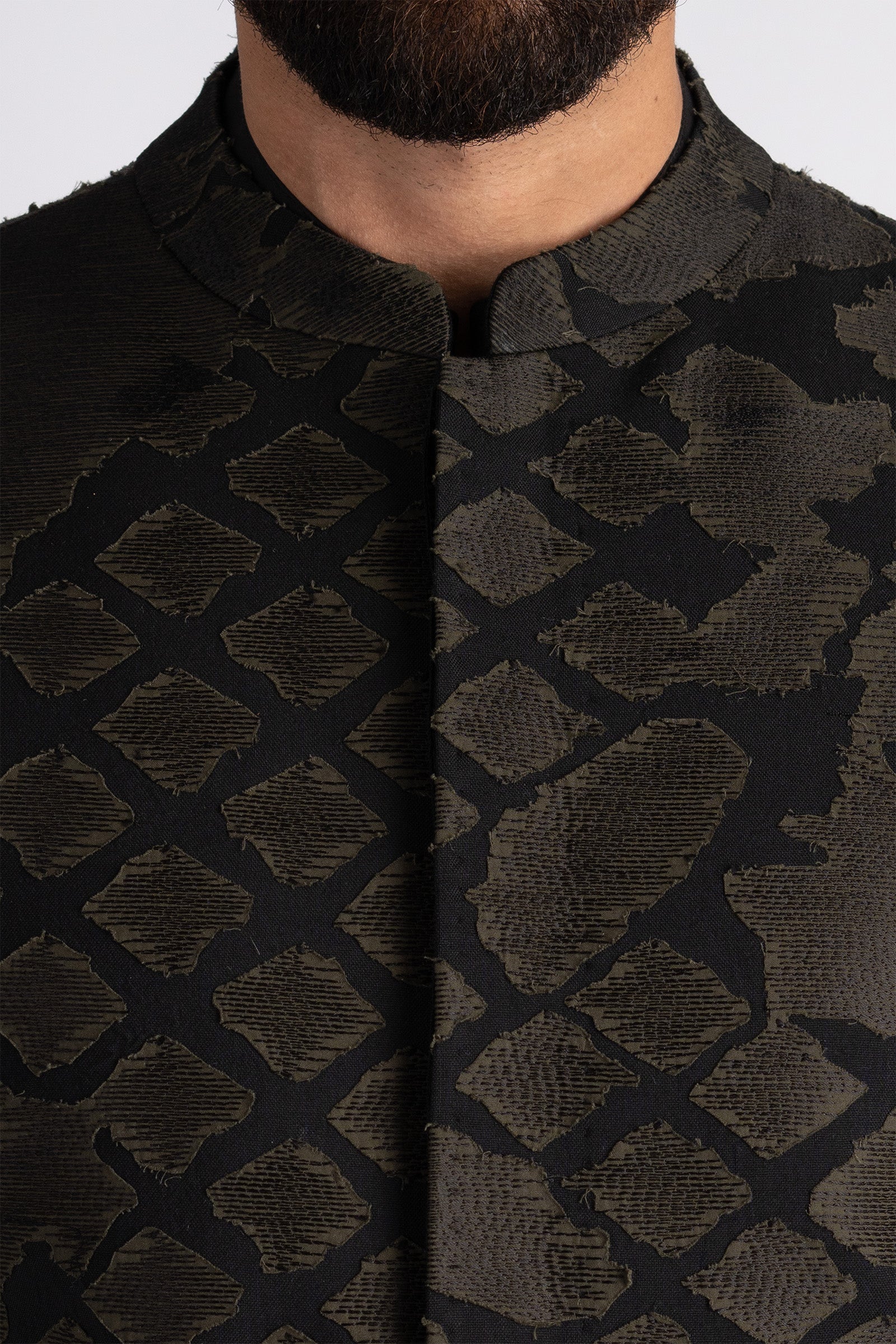 EMBROIDERED-WAISTCOAT-BLAK-GRN