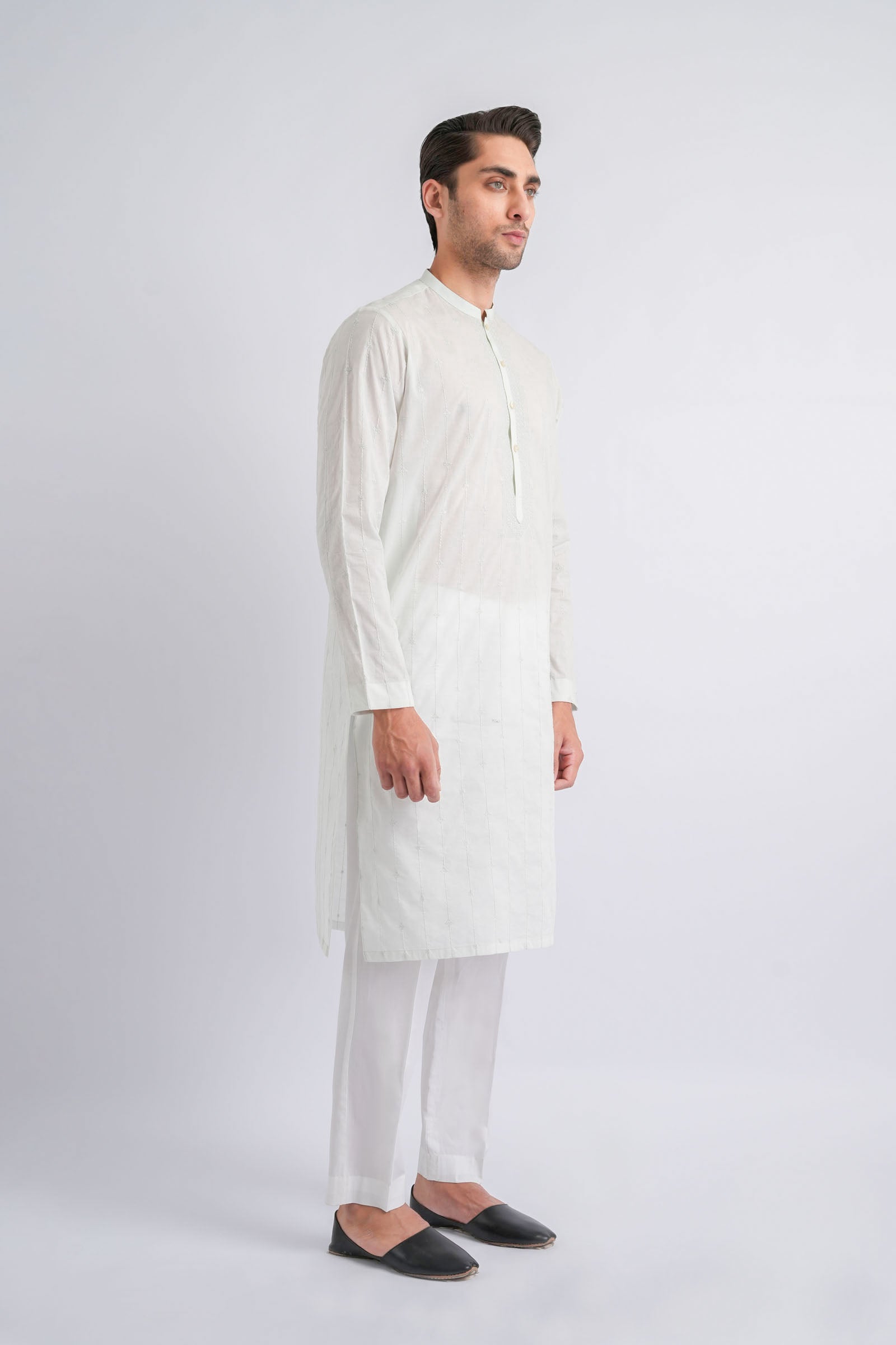 EMBROIDERED-KURTA-PISTA