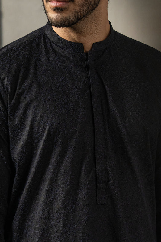 EMBROIDERED-KURTA-BLACK