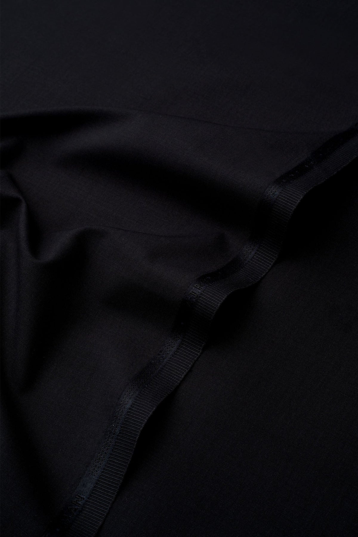 ZIRCON-BLACK Unstitched