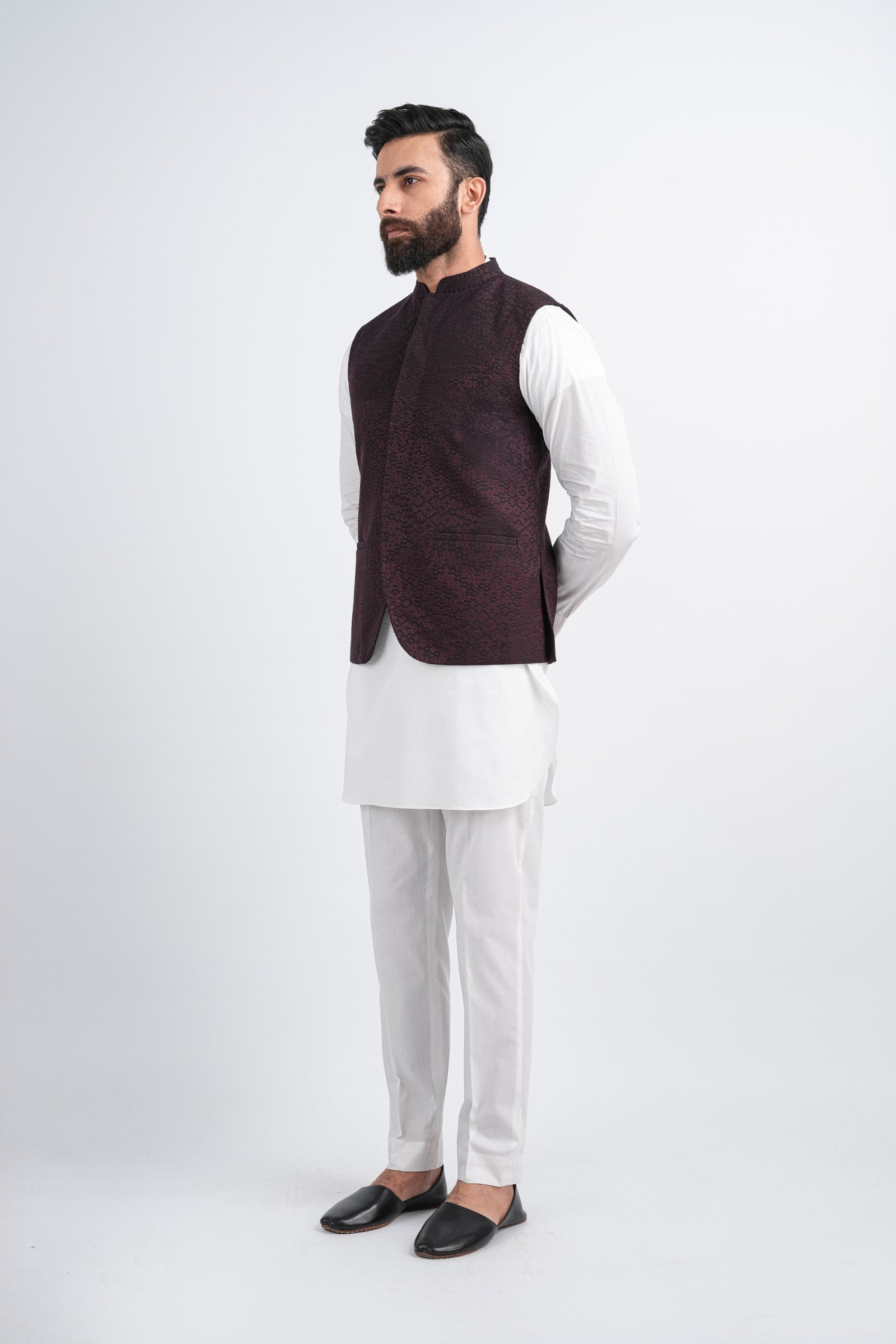 EMBROIDERED-WAISTCOAT-BLCK-MRN
