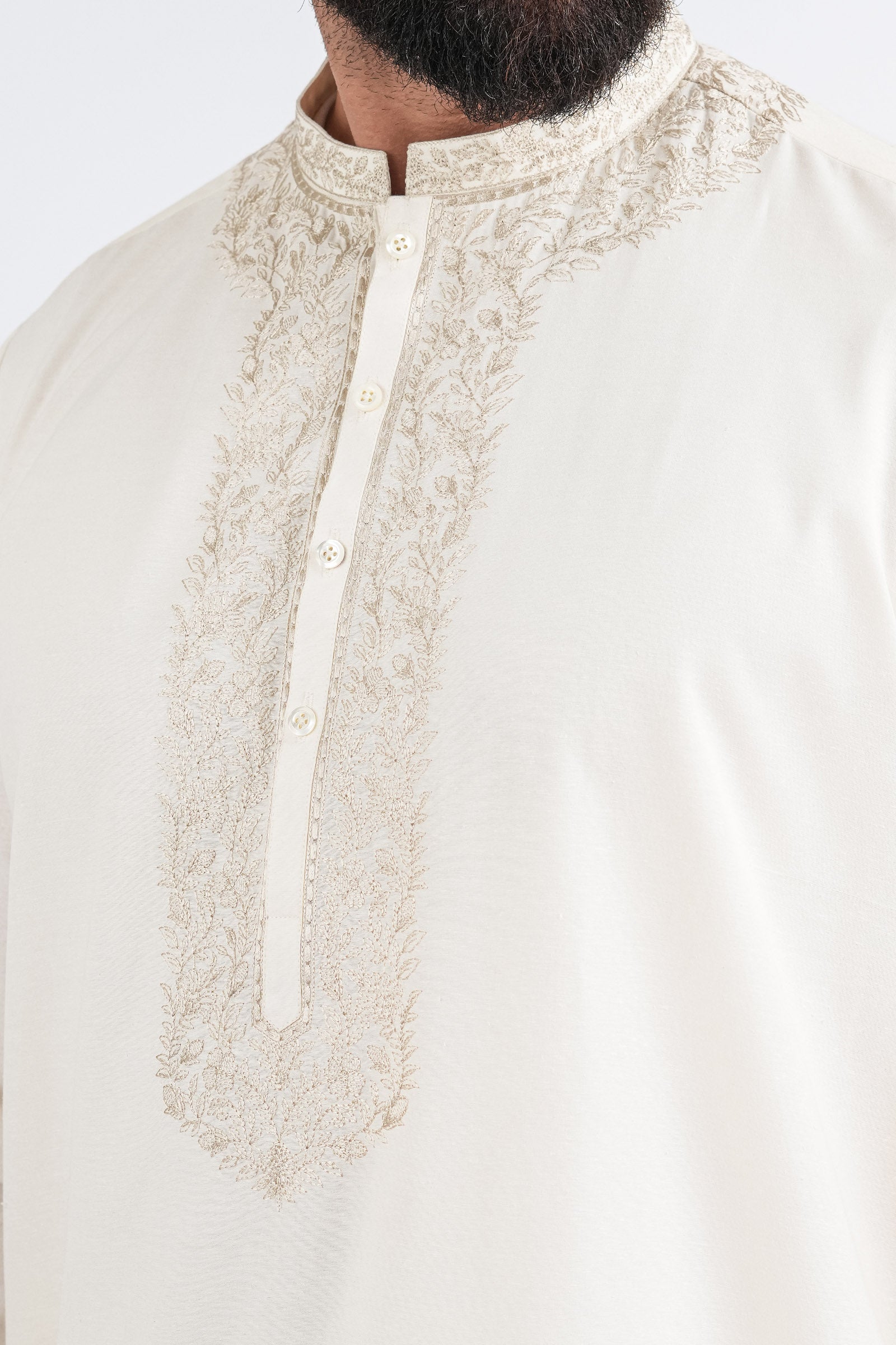 EMBROIDERED-KURTA-O-WHITE