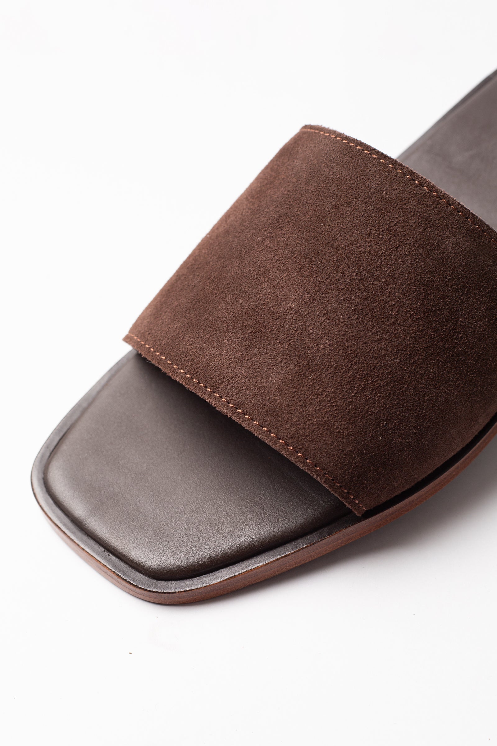 CLASSIC-SLIPPER-BROWN