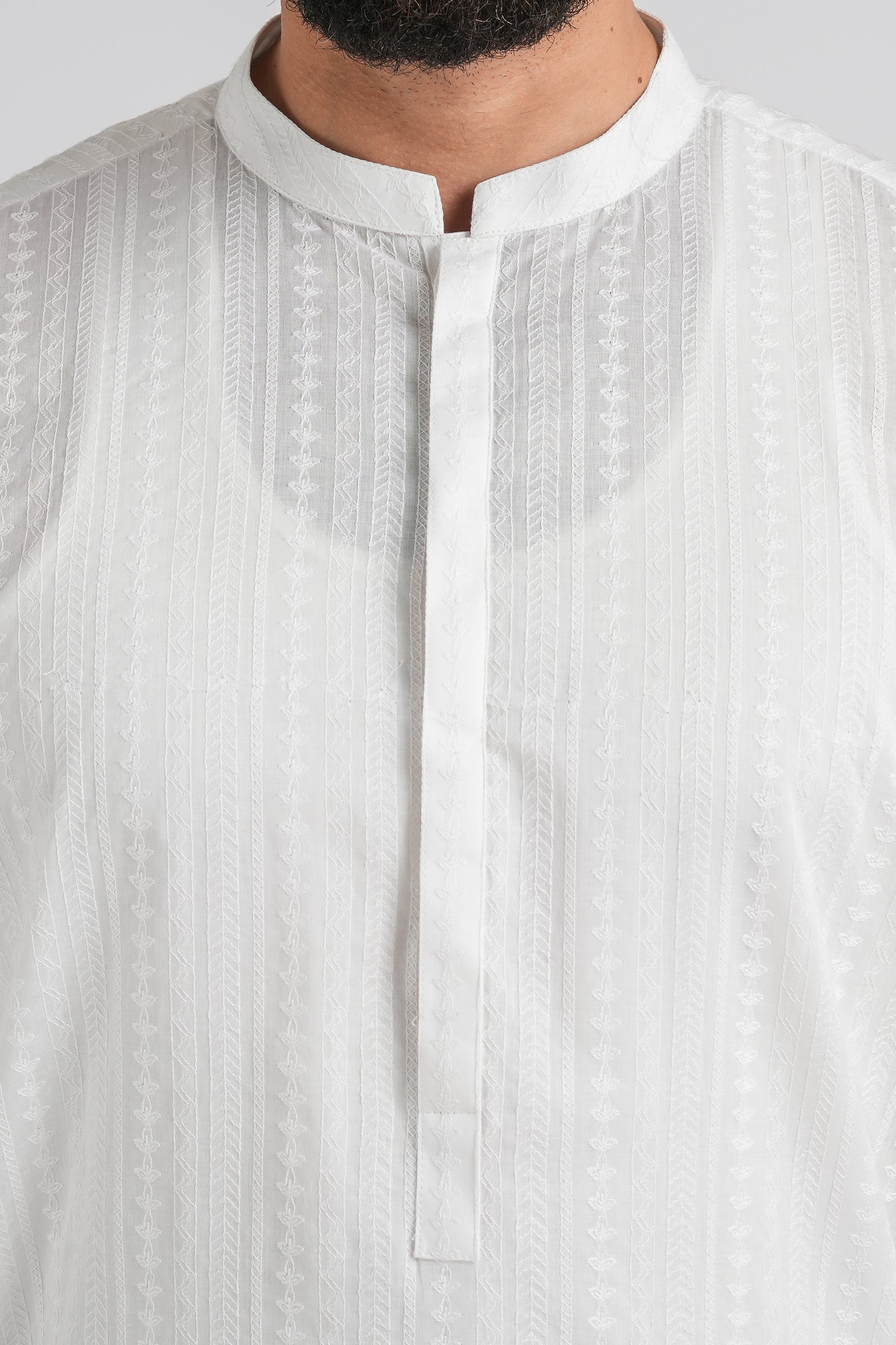 EMBROIDERED-KURTA-WHITE EMBROIDERED KURTA