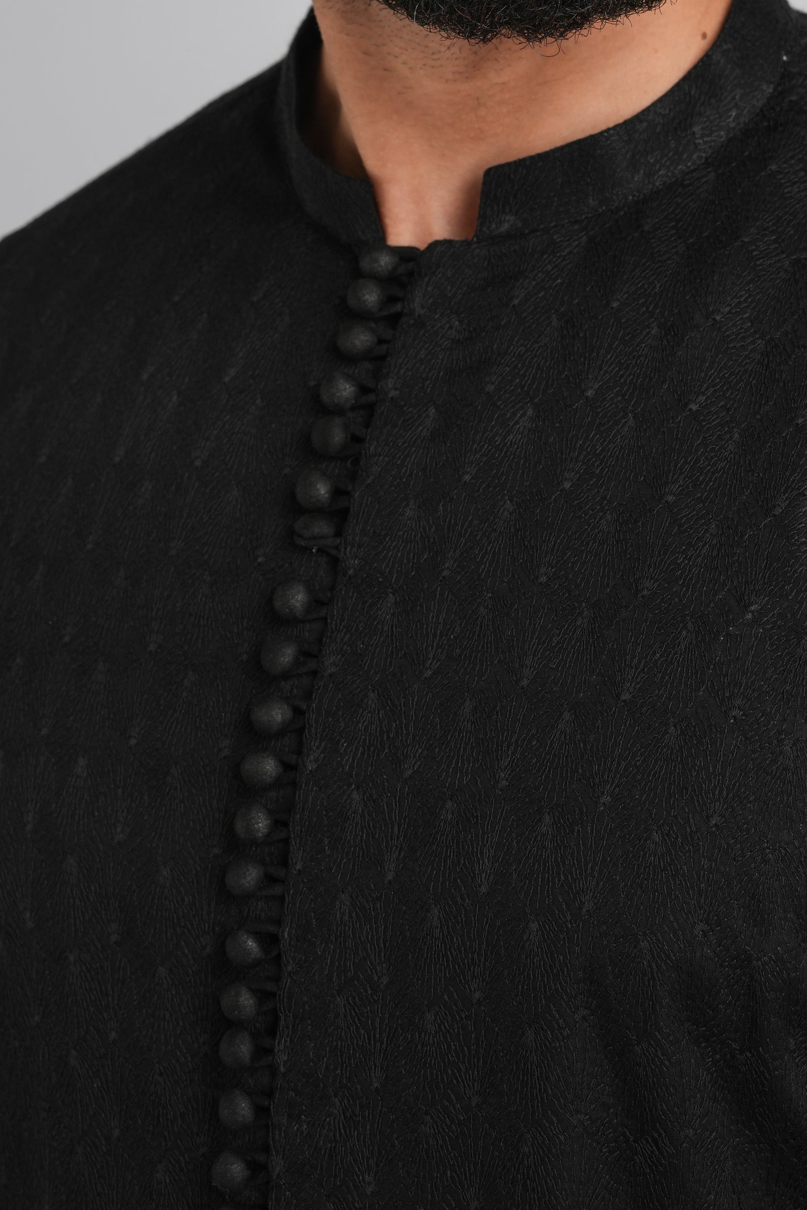 EMBROIDERED-KURTA-BLACK EMBROIDERED KURTA