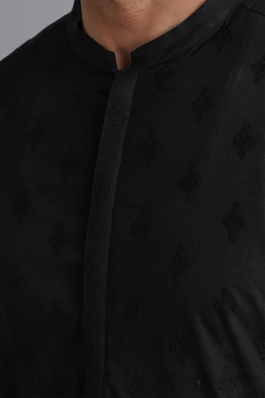 EMBROIDERED-KURTA-BLACK